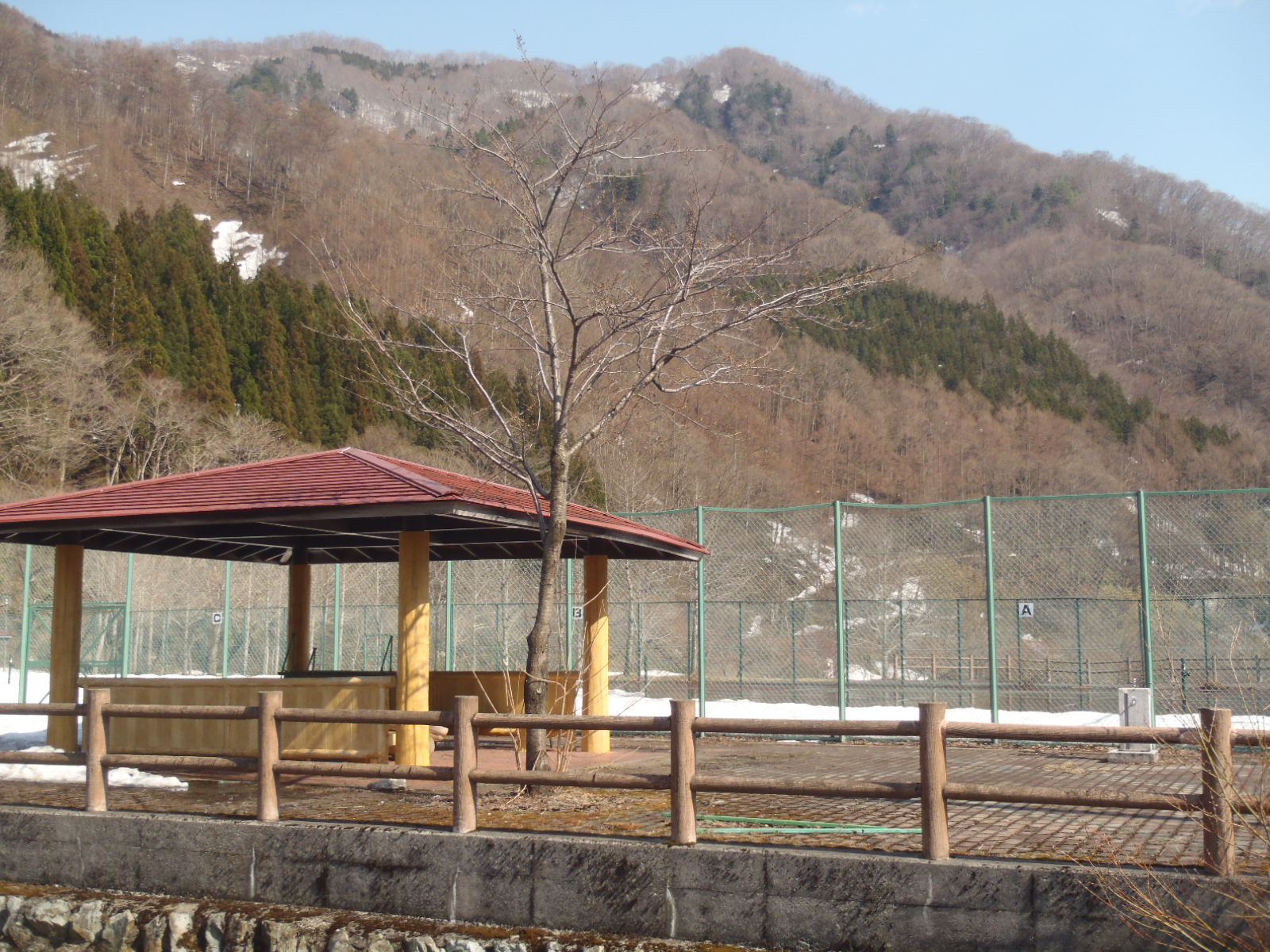 ゆびそ公園テニスコート