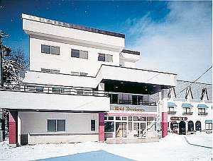 北志賀小丸山 ホテルプランタン外観